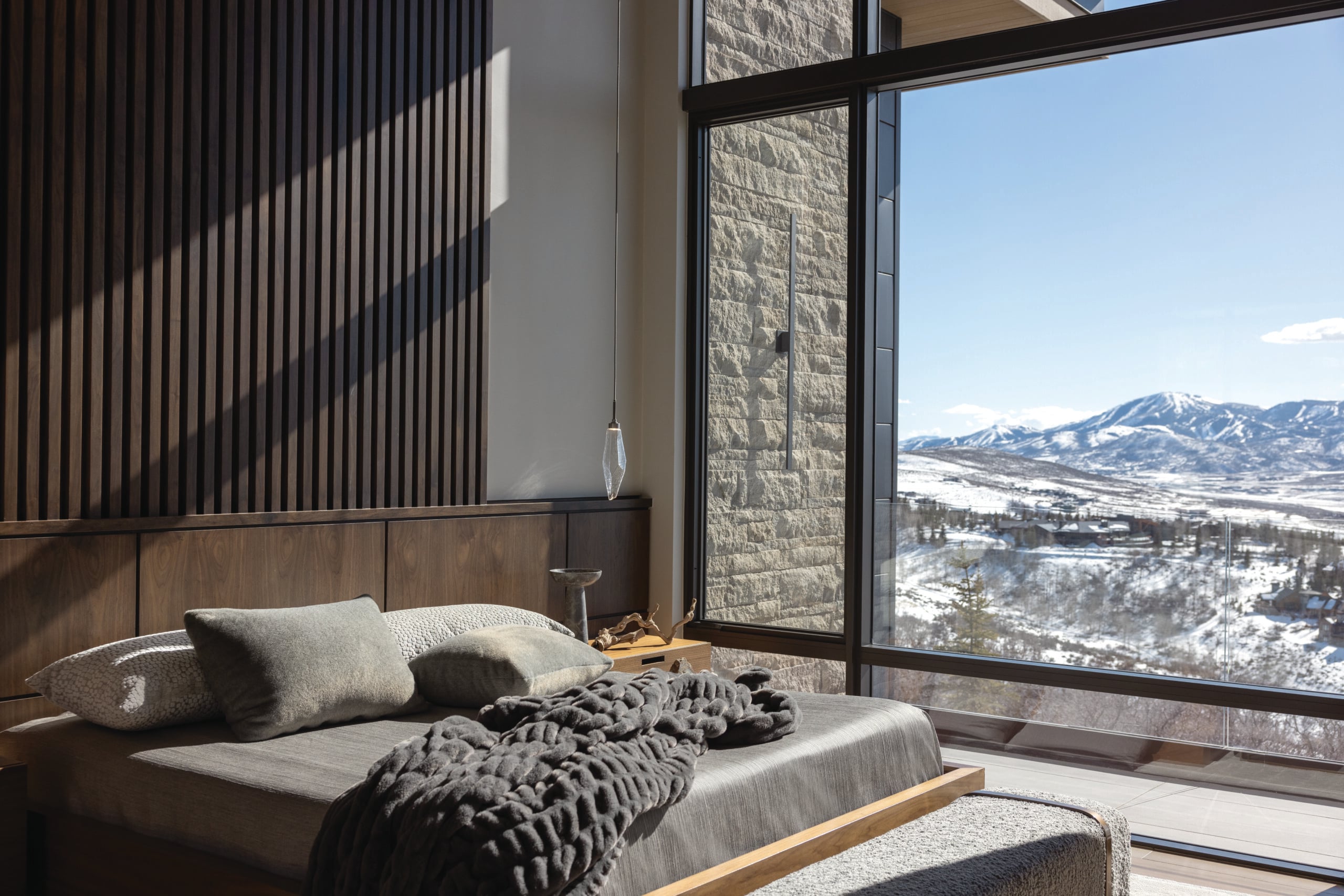 Light, Space, and Serenity: A Masterpiece of Modern Mountain Living ... - Mountain Apartments With Energy Efficient Lighting