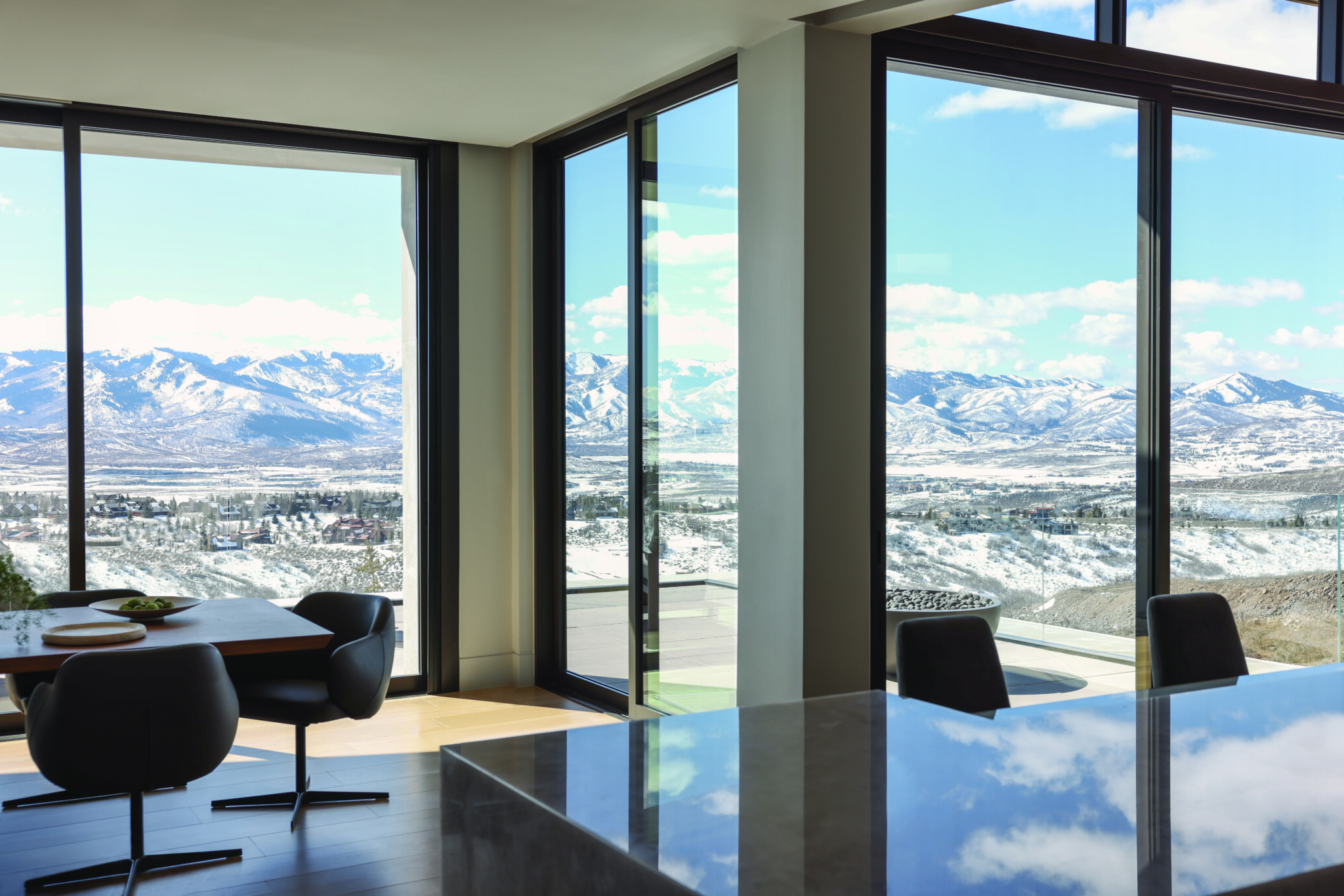 Light, Space, and Serenity: A Masterpiece of Modern Mountain Living ... - Mountain Apartments With Energy Efficient Lighting