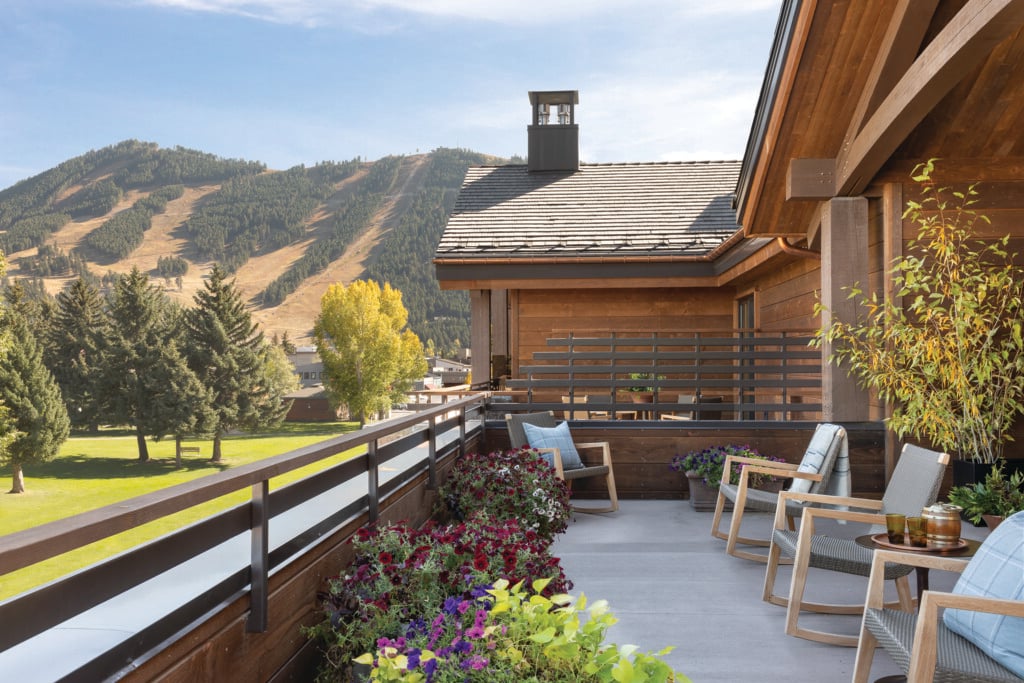 Travel Porch