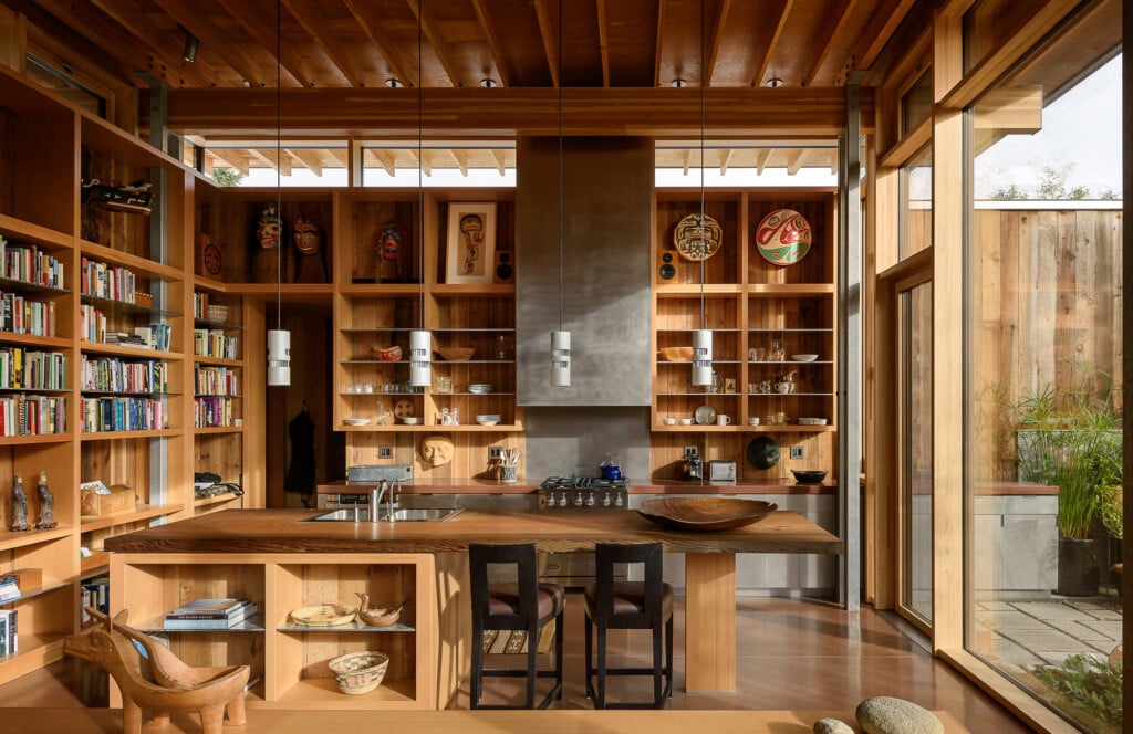 C Aaron Leitz City Cabin