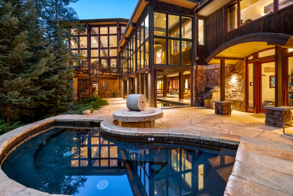 3005 Trails Edge Indooroutdoor Pool 1