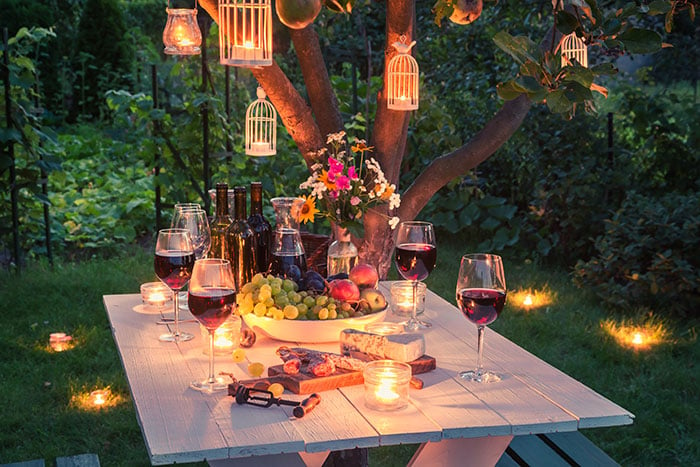 The Ultimate Al Fresco Dinner Party - Mountain Living