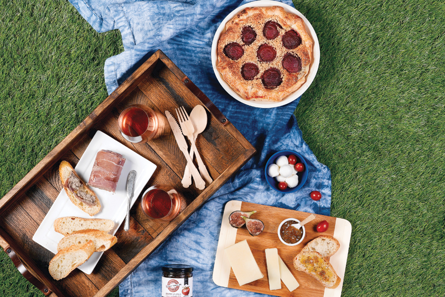 Picnic Ideas: Al Fresco Romance - Rhode Island Monthly