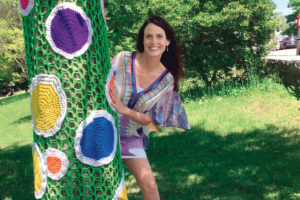 Lisa Konicki, knitting