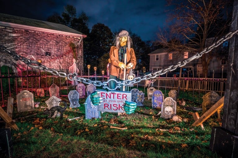 5 Incredible Halloween Displays By Rhode Islanders