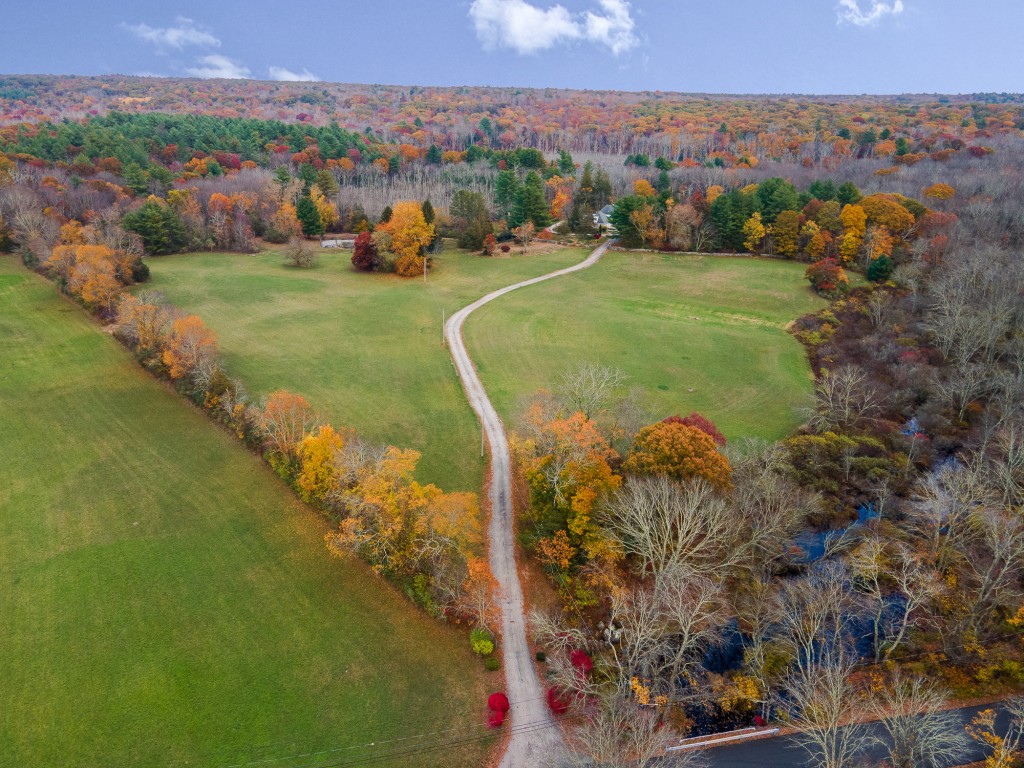 41 Johnson Road, Foster, Ri