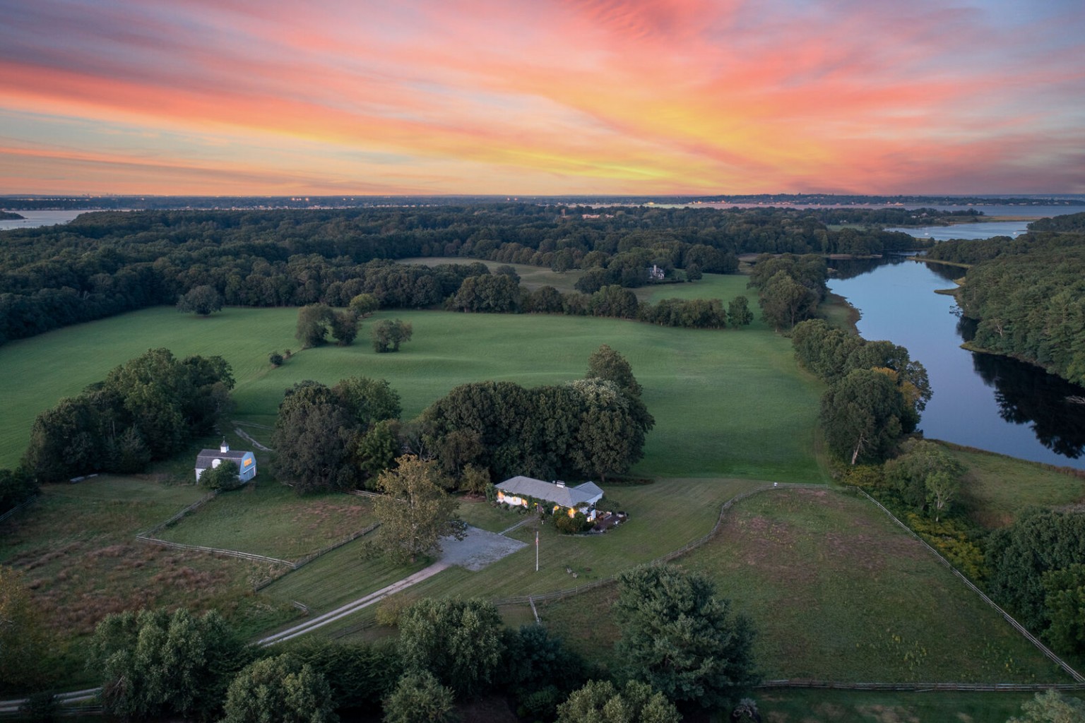 House Lust Inside the Chafee Family's Dreamy Potowomut Estate Rhode