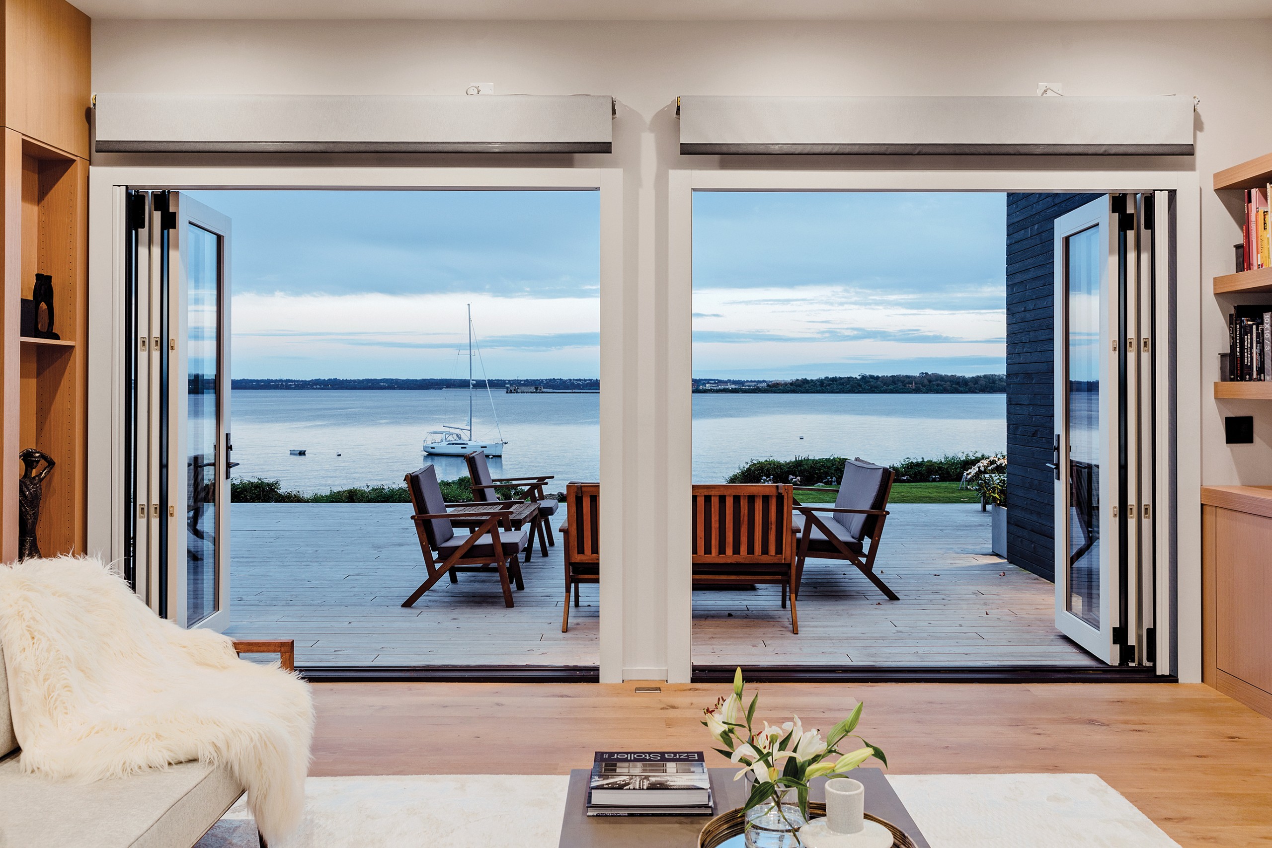 An Intimate Look Inside a Contemporary Waterfront Home in Jamestown ...