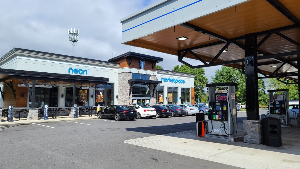 You Can Now Get a CheffedUp Pizza at Neon Marketplace Convenience