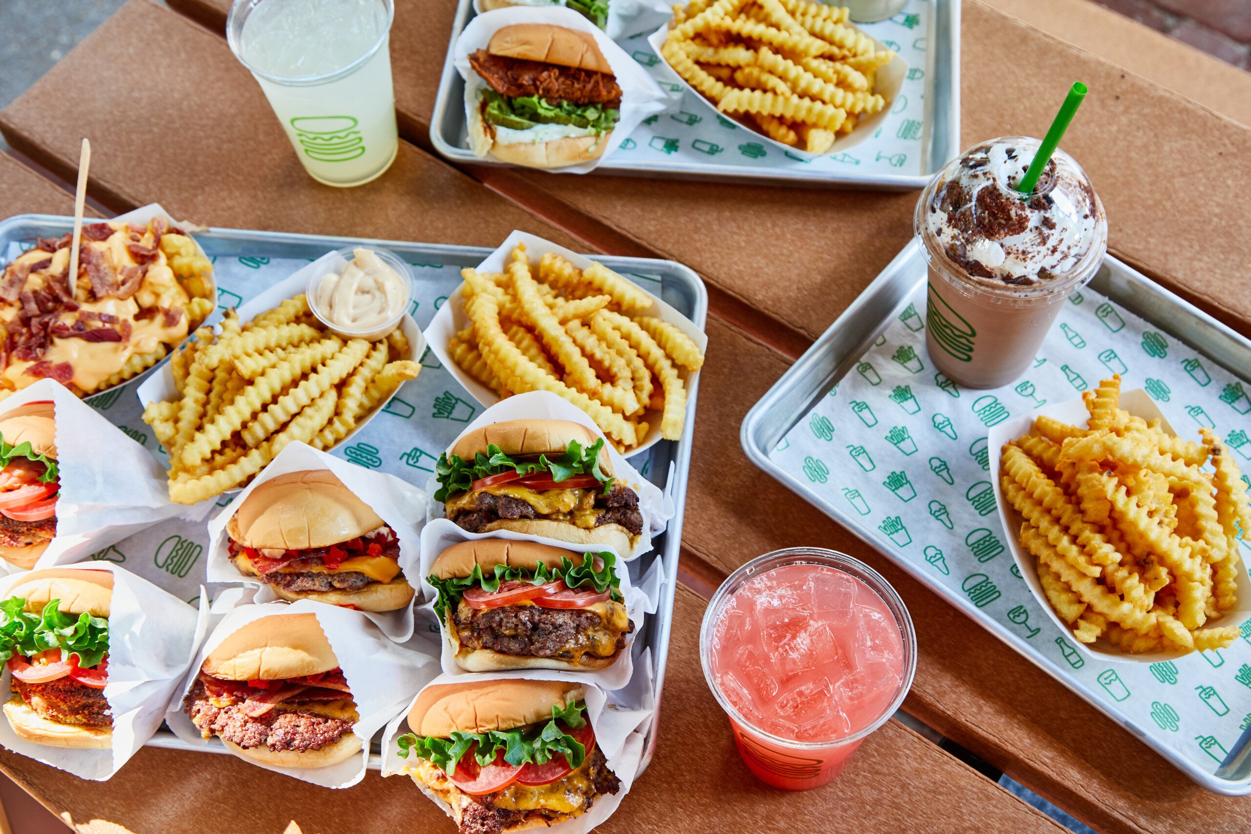 Shake Shack Gives Back on Opening Day in Garden City Center