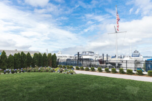 Gardiner Exterior 019