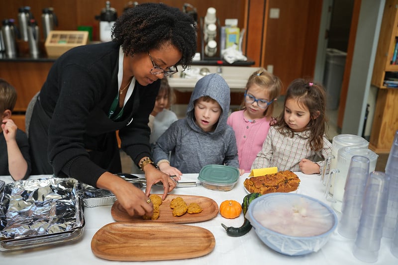 54935411827 46b9c9f702 C