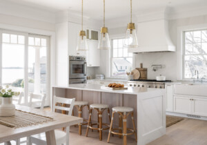 Alex Interiors Bryer Jamestown Ri Kitchen Credit Tamara Flanagan Photography