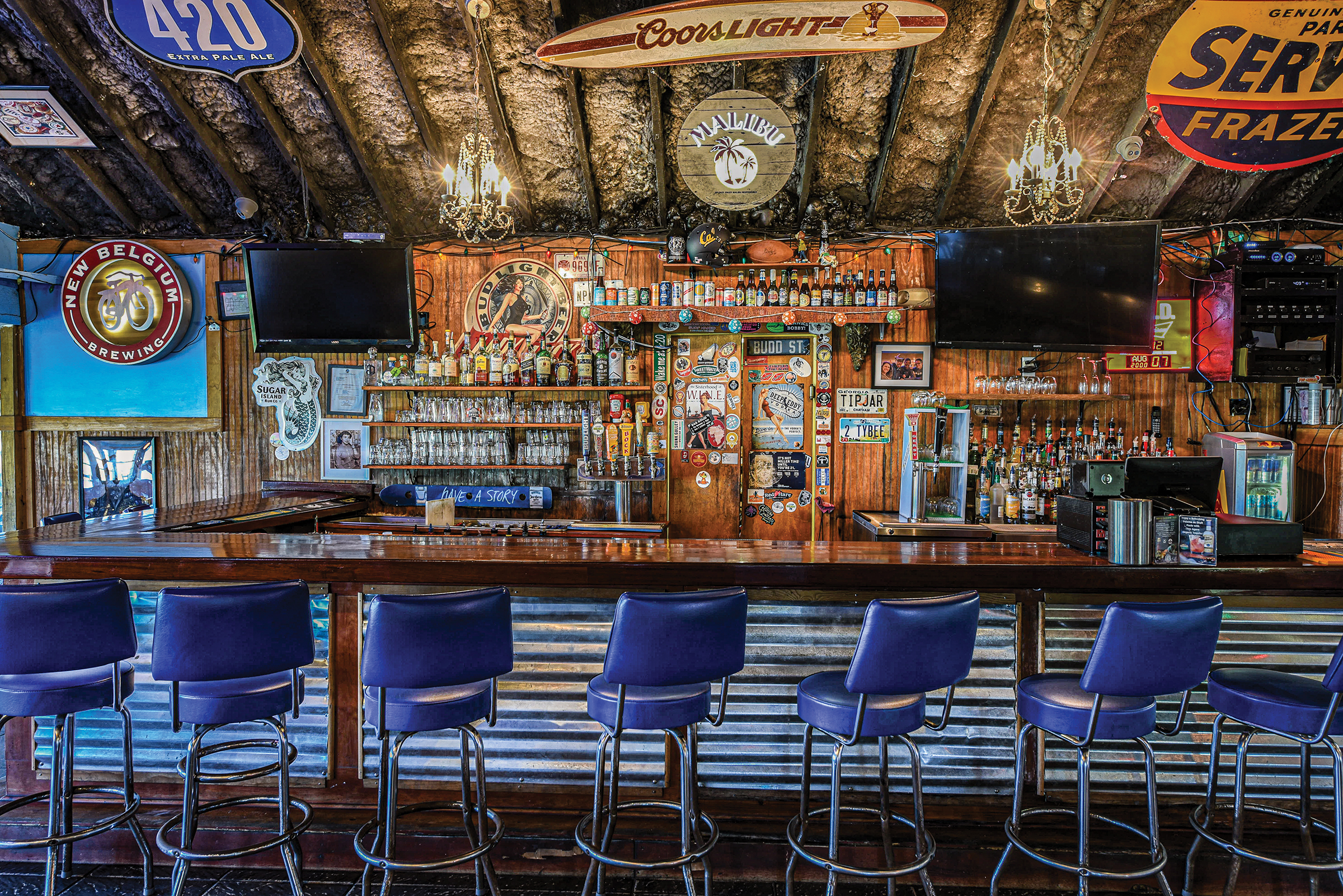 Dine South 202122 CoCo's Sunset Grille South Magazine