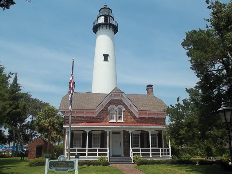 Ga St Simons Lighthouse And Keepers Bldg01