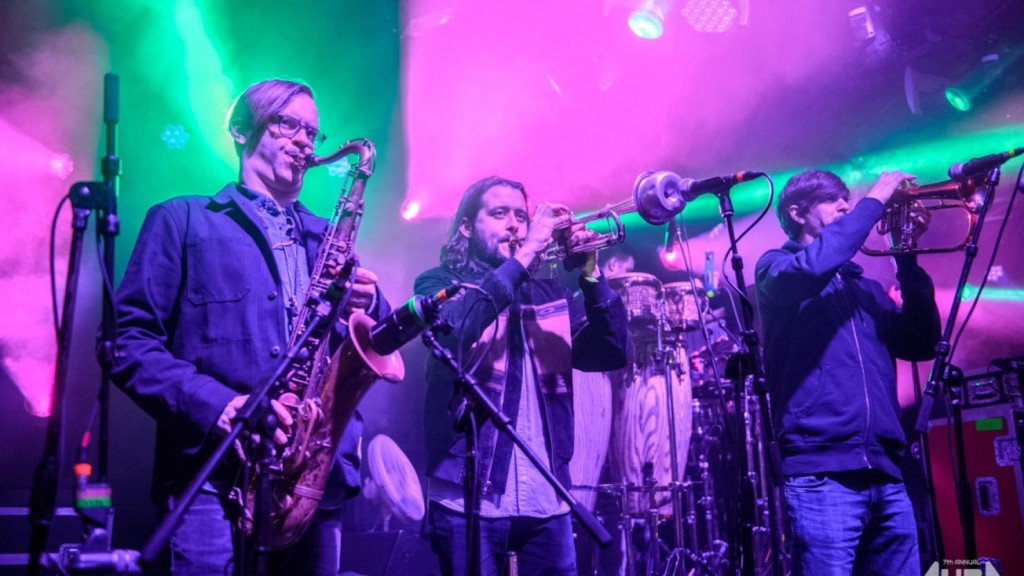Snarky Puppy Horns Aura 1480x832