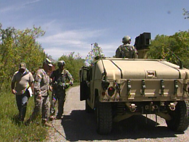 Reenactors Make Some Noise For Soldiers