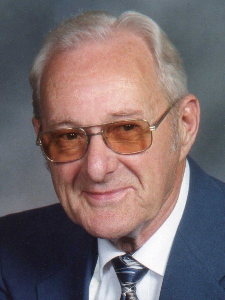 Walter W. Frick (april 25, 1924 February 5, 2014)