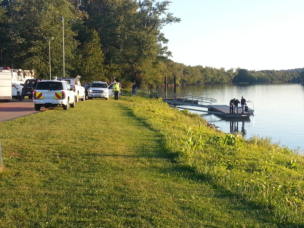Oil Like Substance In The Muskingum River