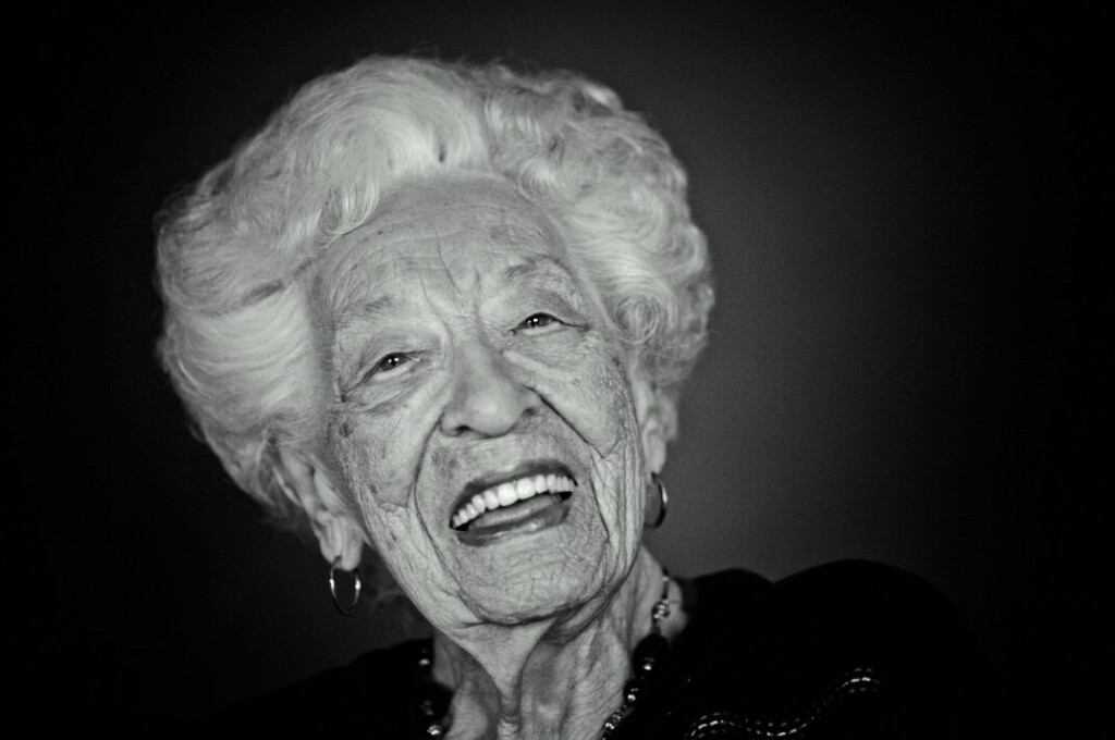 Ruth E. Schramm (september 7, 1912 November 29, 2014)