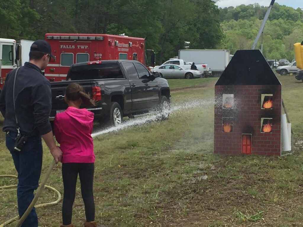 Community Celebrates Zemba Field Day