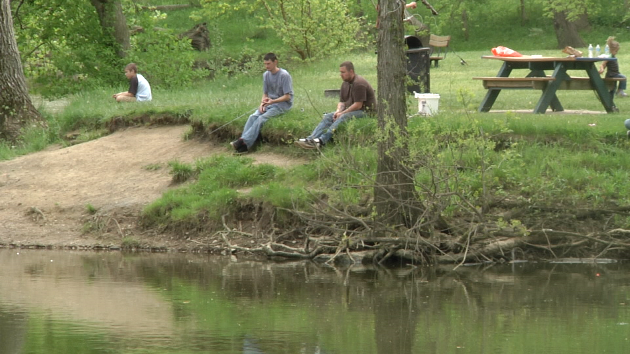 Zanesville Celebrates 'Free Fishing Day' WHIZ Fox 5 / Marquee Broadcasting