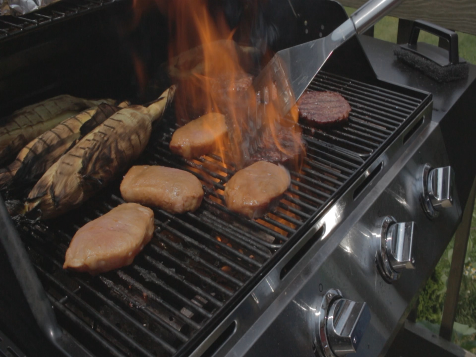 Health Department Gives Cooking Out Safety Tips