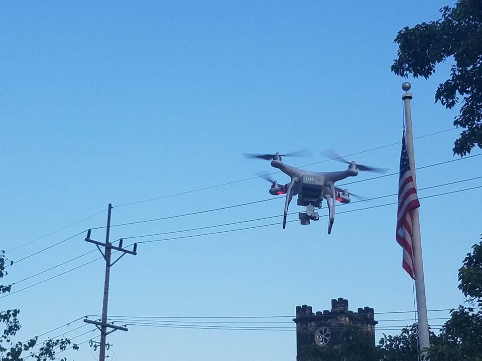 ubetinget afkom Pasture Drone enthusiast shows off his talents - WHIZ - Fox 5 / Marquee Broadcasting