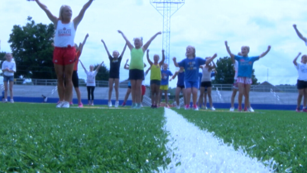 Former Buckeyes Host Future Stars Football Camp
