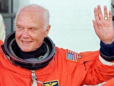 Johnglenn121