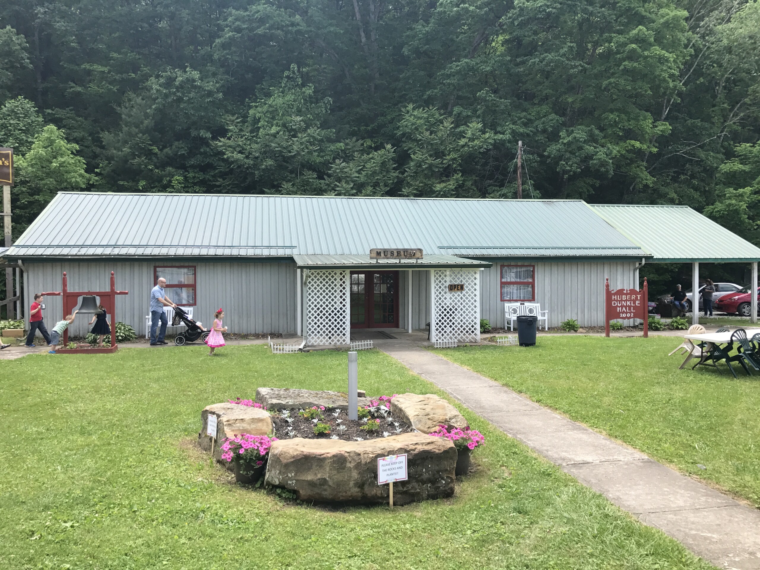 New Straitsville History Group preserves, tell stories of town's history WHIZ Fox 5