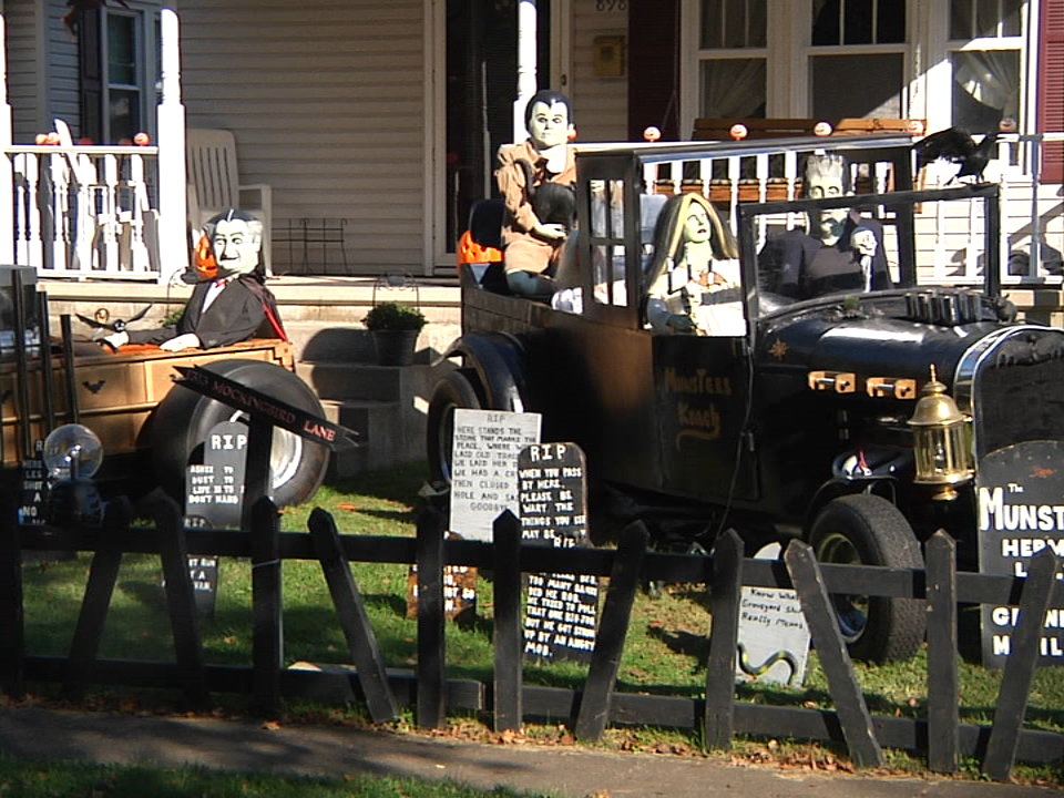 Halloween Display Pic 1