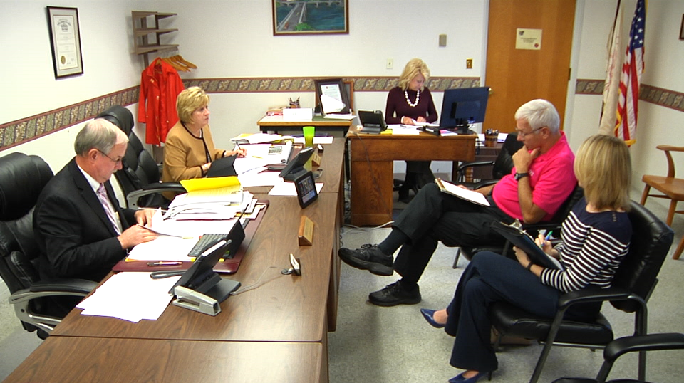 2017.11.06 Commish (1)