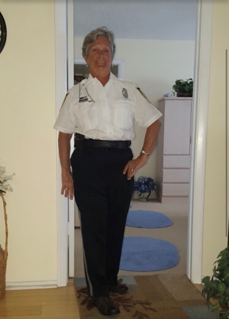 Lloyd Flerlage, Linda