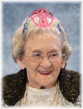 Fauntelle Stegnar Photo Crop W Crown