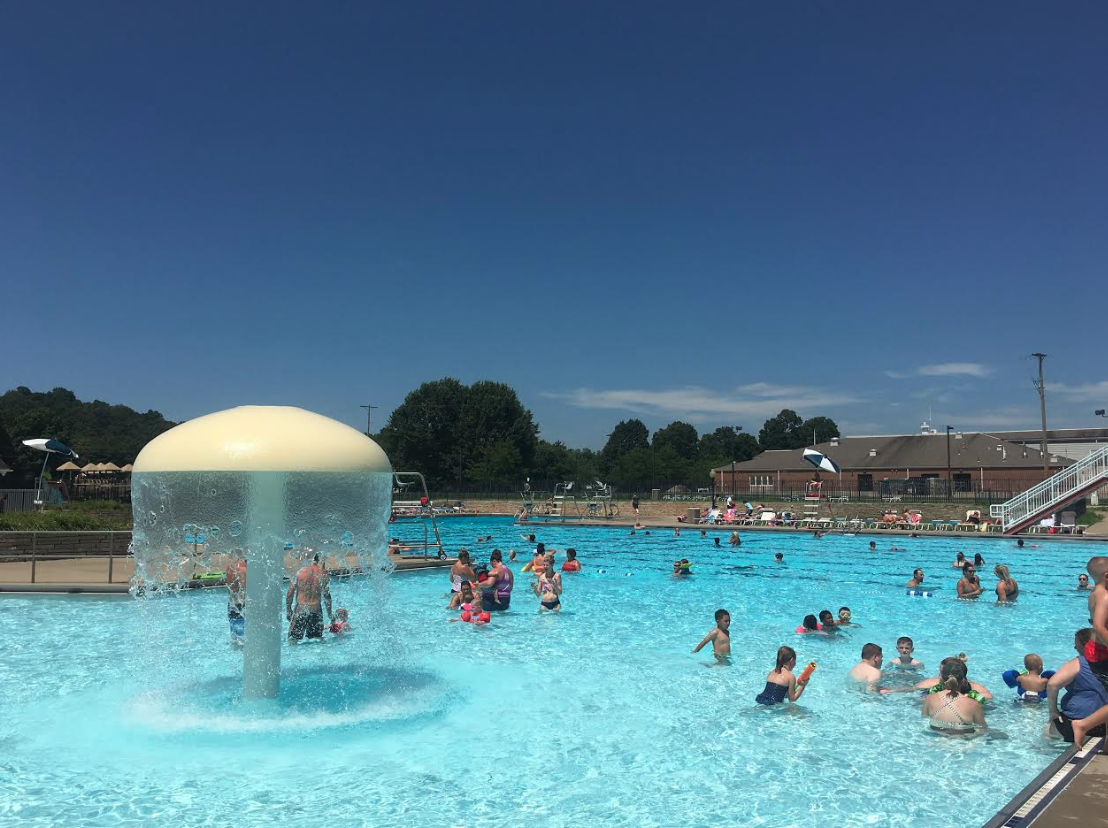 Dresden Pool was very busy with the heat WHIZ Fox 5 / Marquee Broadcasting