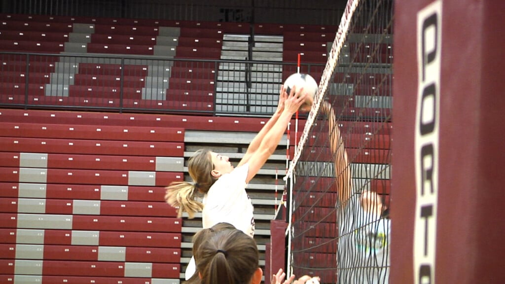 John Glenn Volleyball Vo 10