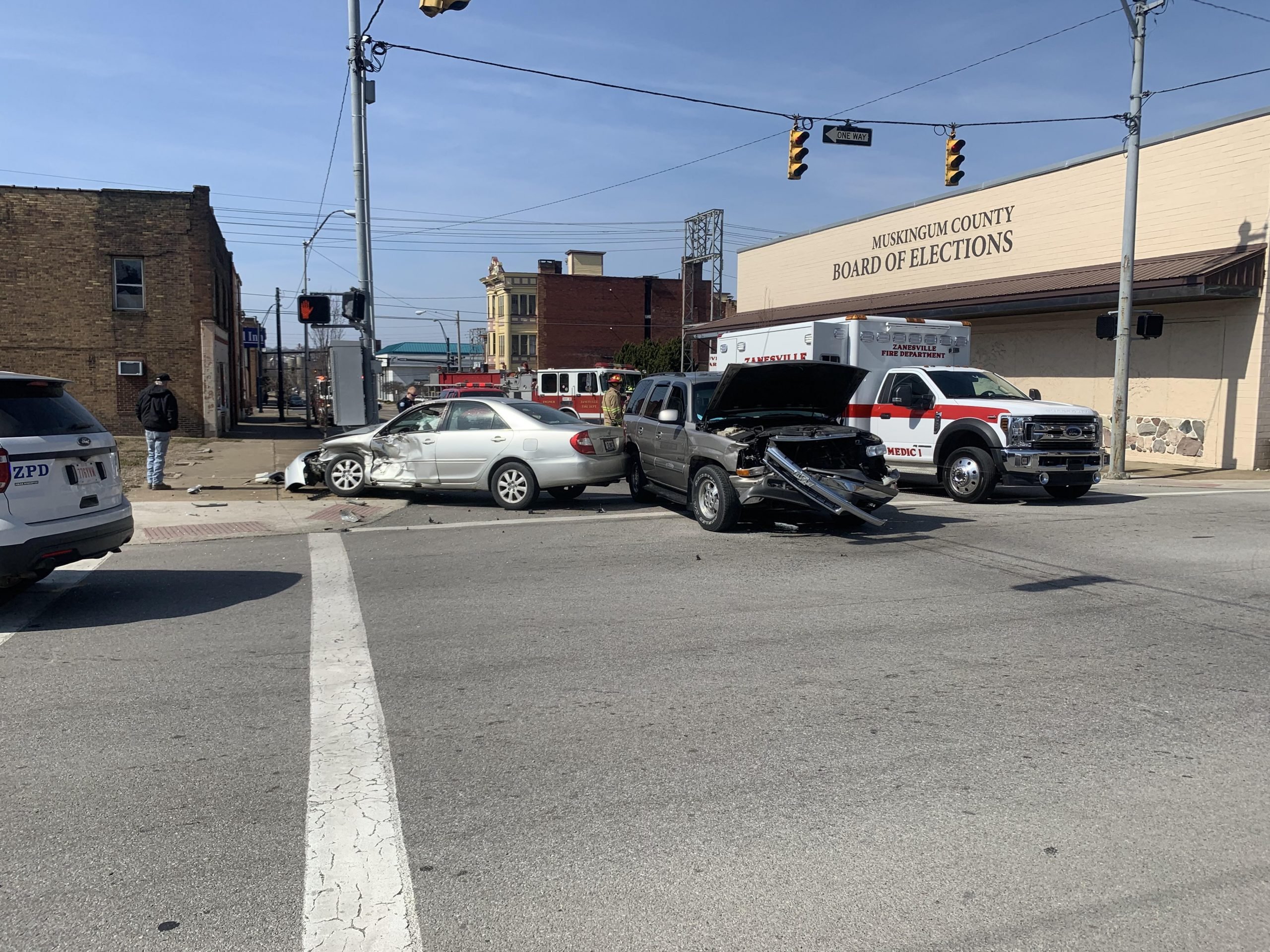 Two Vehicle Accident In Downtown Zanesville WHIZ Fox 5 / Marquee