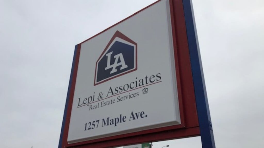 Lepi Ribbon Cutting