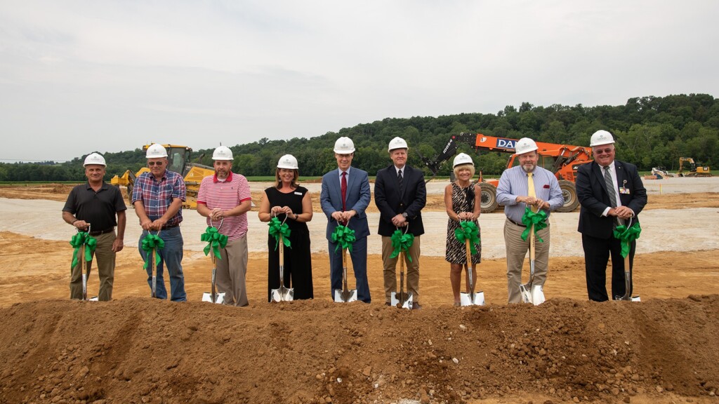 Genesiscoshoctonmedicalcentergroundbreakingphoto1