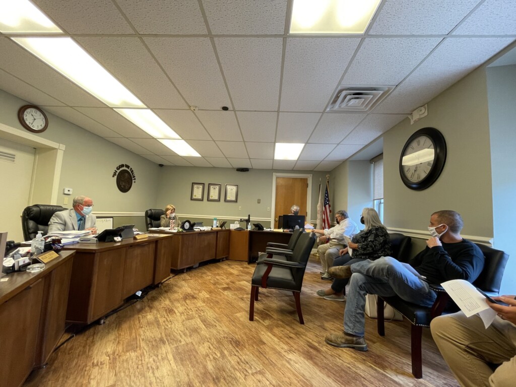 21 10 14 County Commissioners