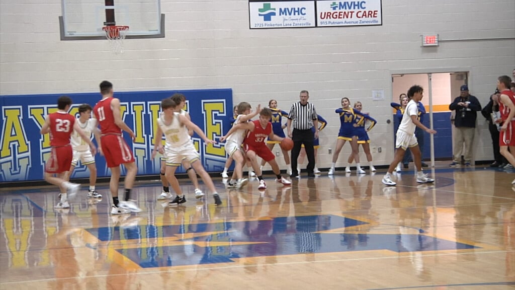 Maysville Vs Sheridan Boys Bball.mov.00 00 20 47.still001