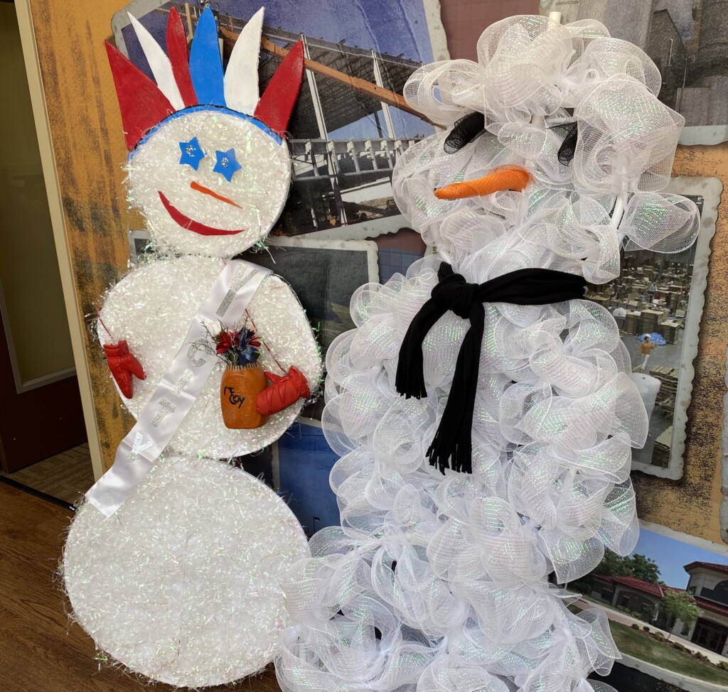 Y City Snowman Contest