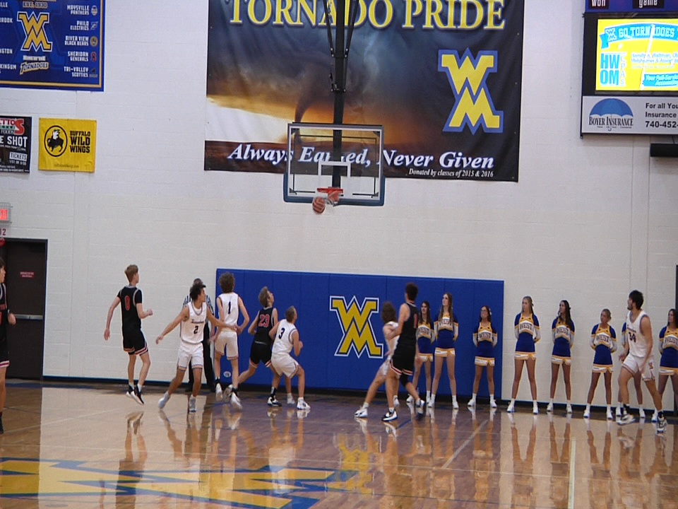 Middle schooler wins team basketball game with incredible 'full-court buzzer -beater