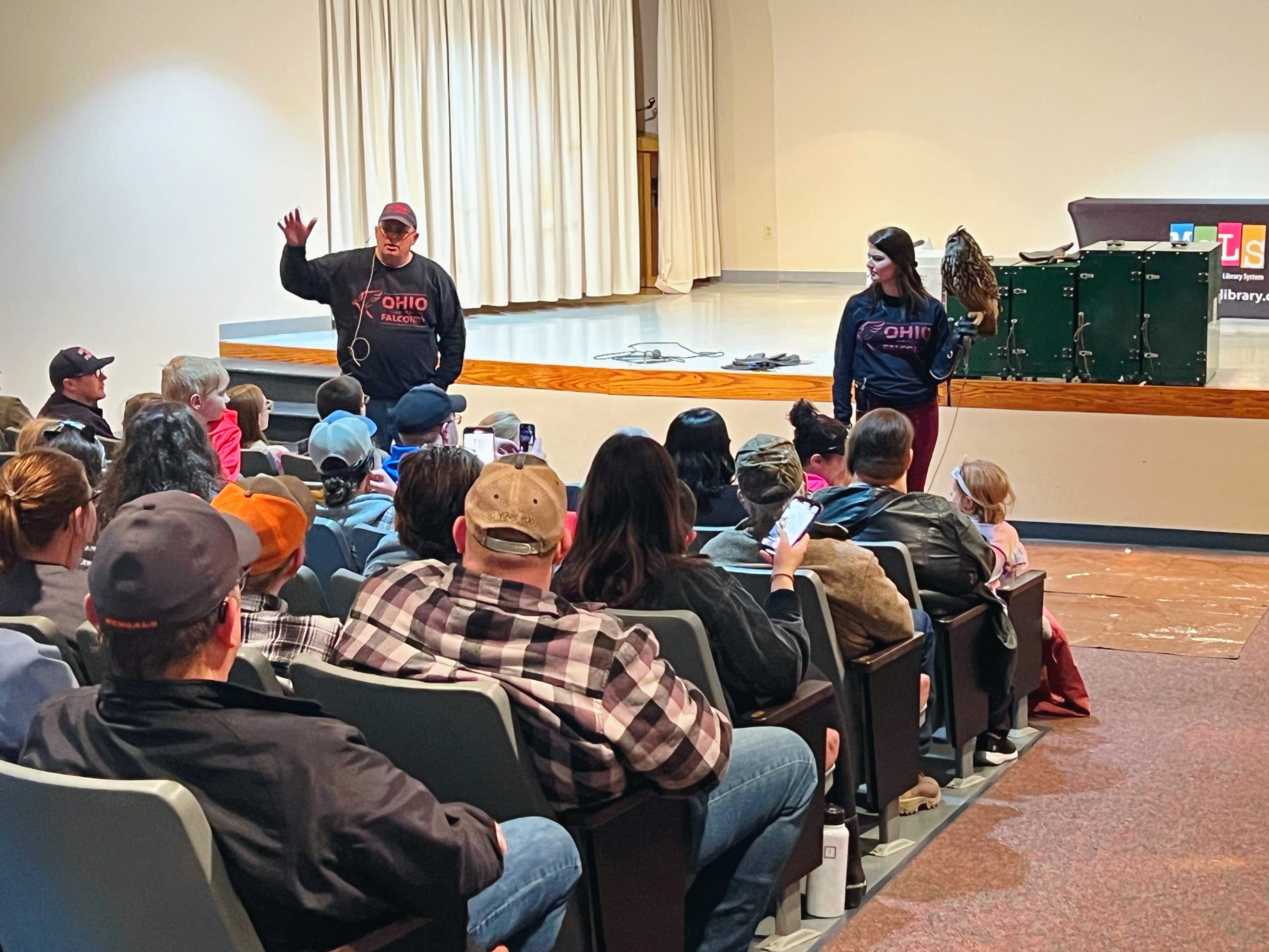 The Ohio School of Falconry Visited the Muskingum County Library - WHIZ ...