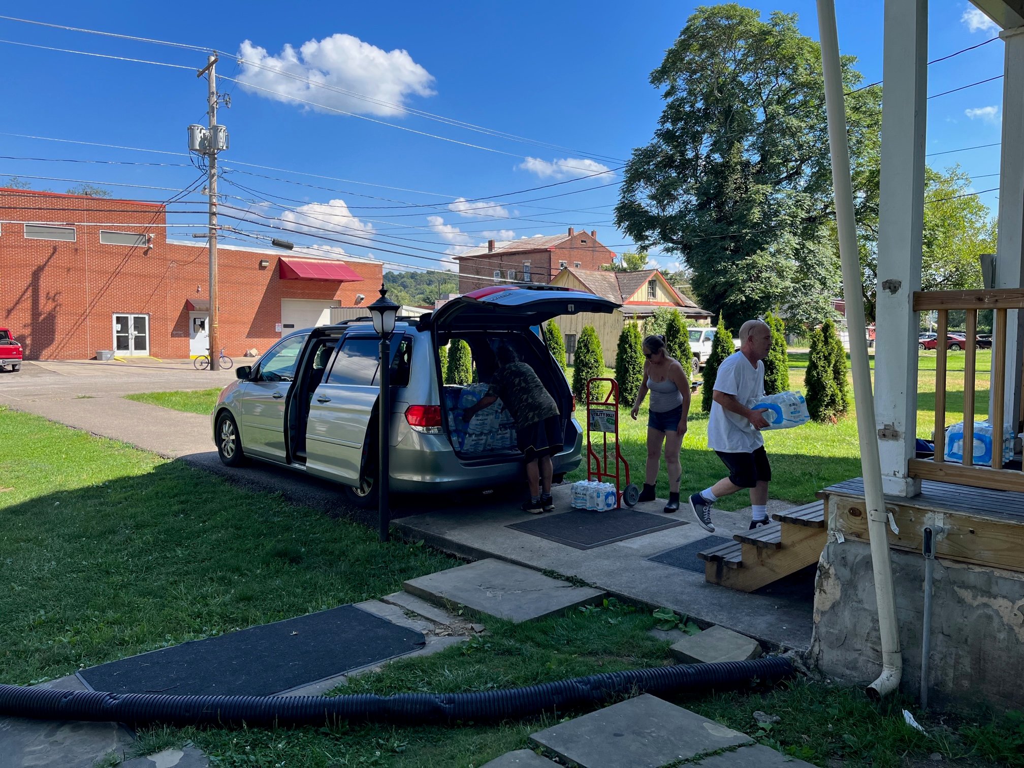 Homeless Hands of Zanesville Receives Water Donation from local