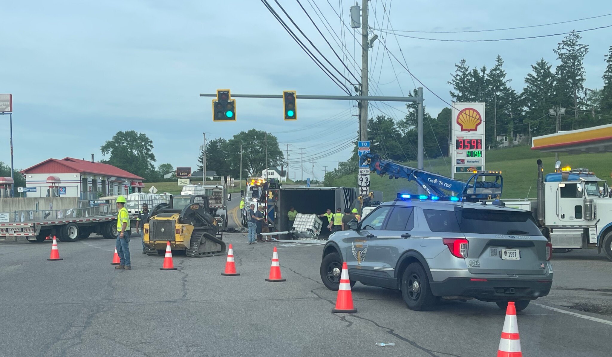 Semi accident on East Pike WHIZ Fox 5 / Marquee Broadcasting