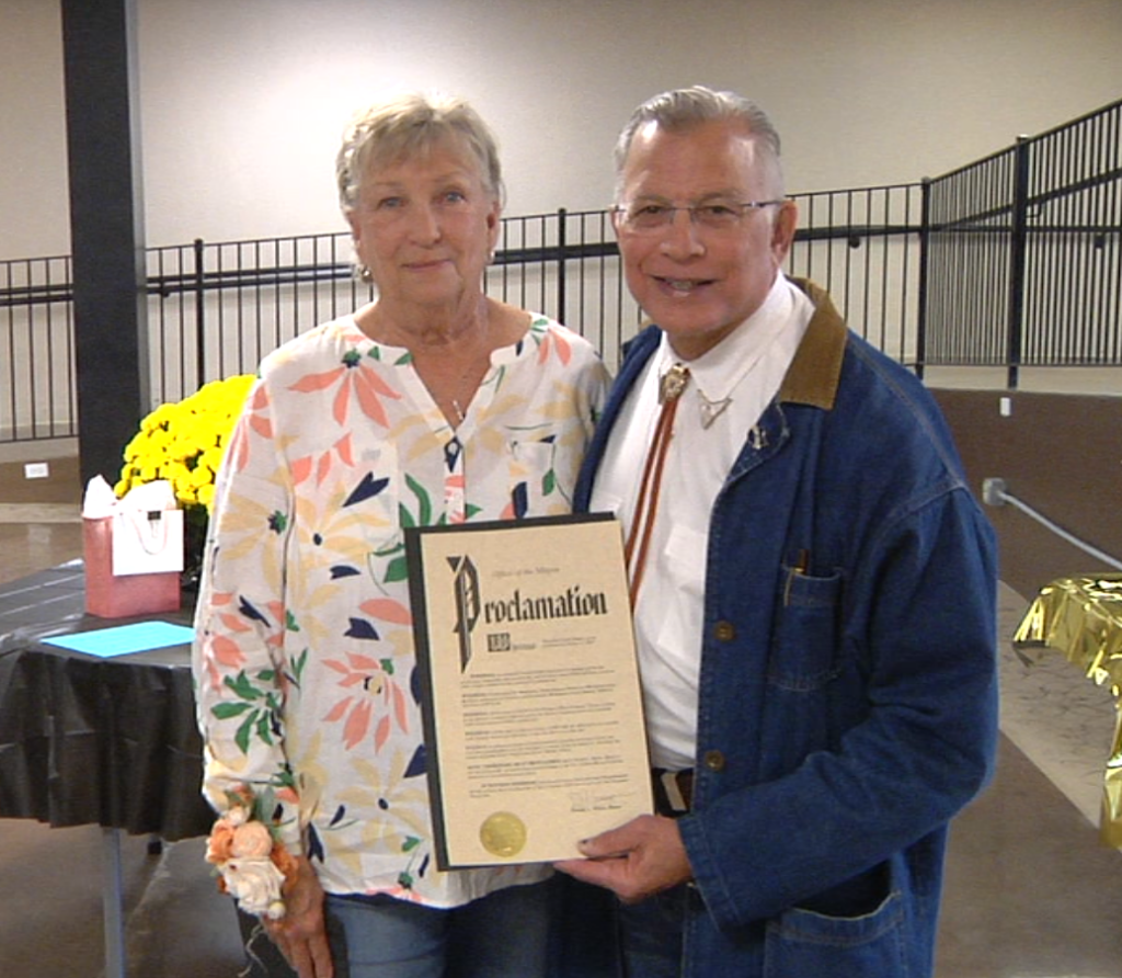 Retired Muskingum County Humane Society Officer Carolyn was awarded a proclamation by Zanesville Mayor Don Mason.