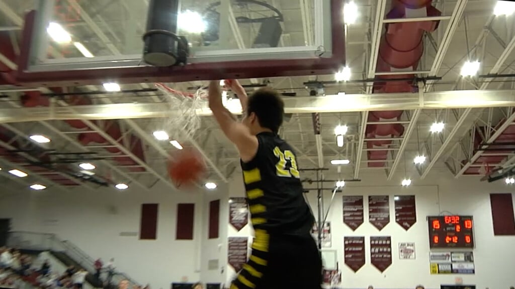 Thumb00 00 03 28still001