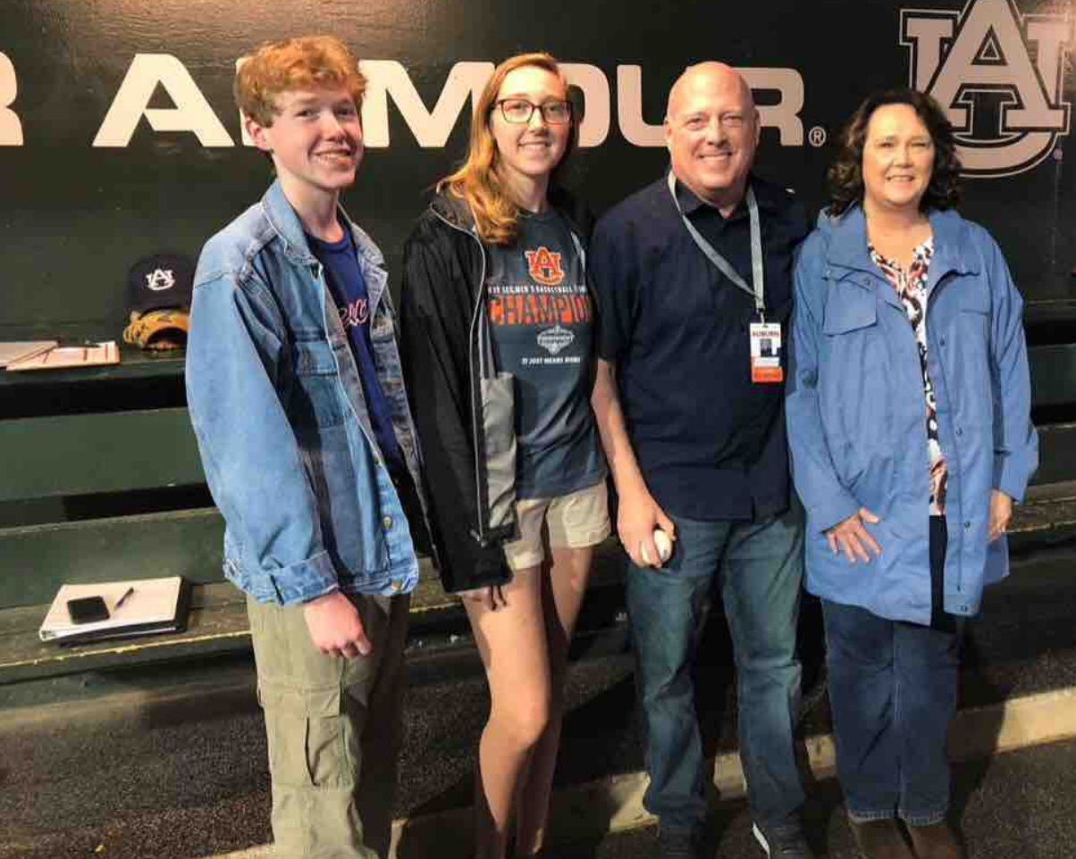 "Voice of the Auburn Tigers" & Wife Tragically Killed in Car Accident ...